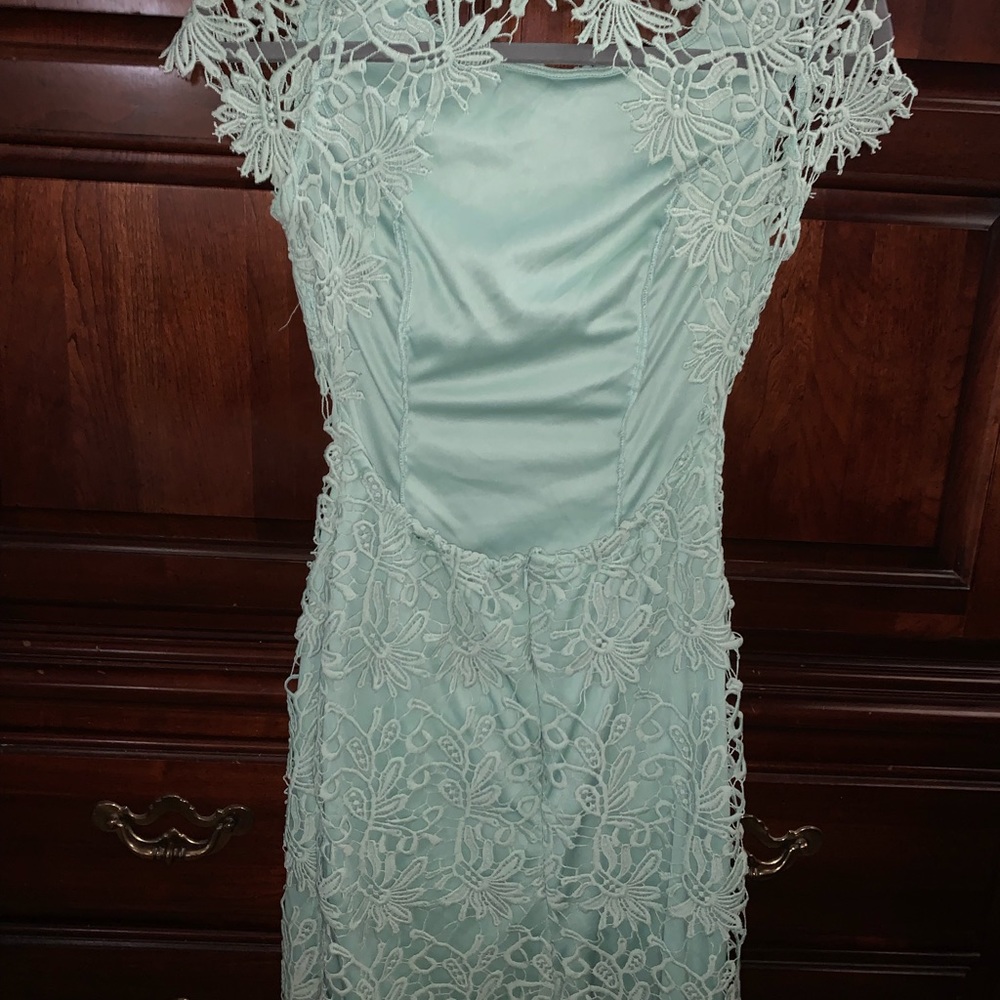 Dress - Picture 2 of 4